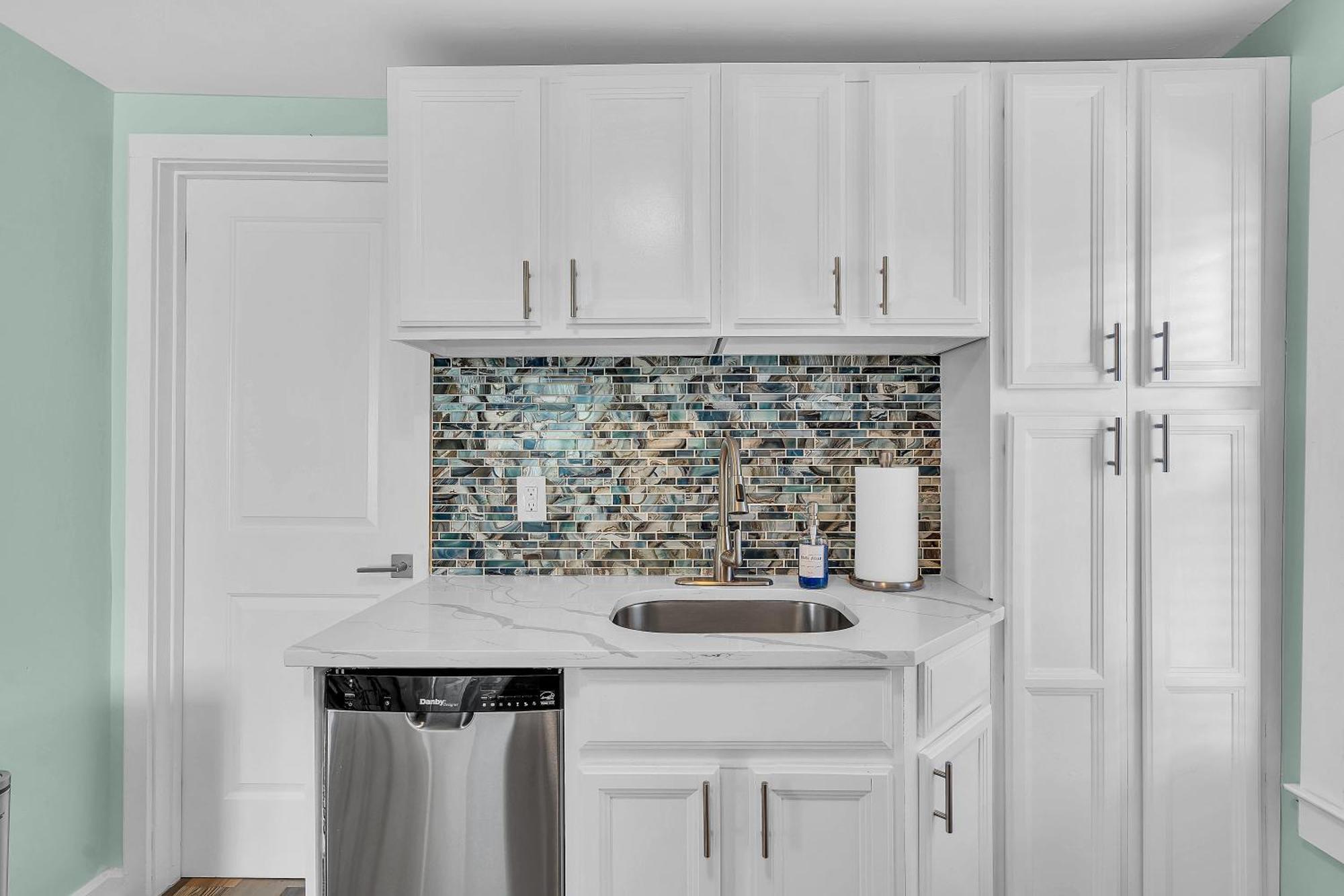 6-Min Walk To Asbury Park & Og Main St - Updated & Cozy Apartment In Historic Ocean Grove - Fire Pit & Patio - Fast Wi-Fi エクステリア 写真