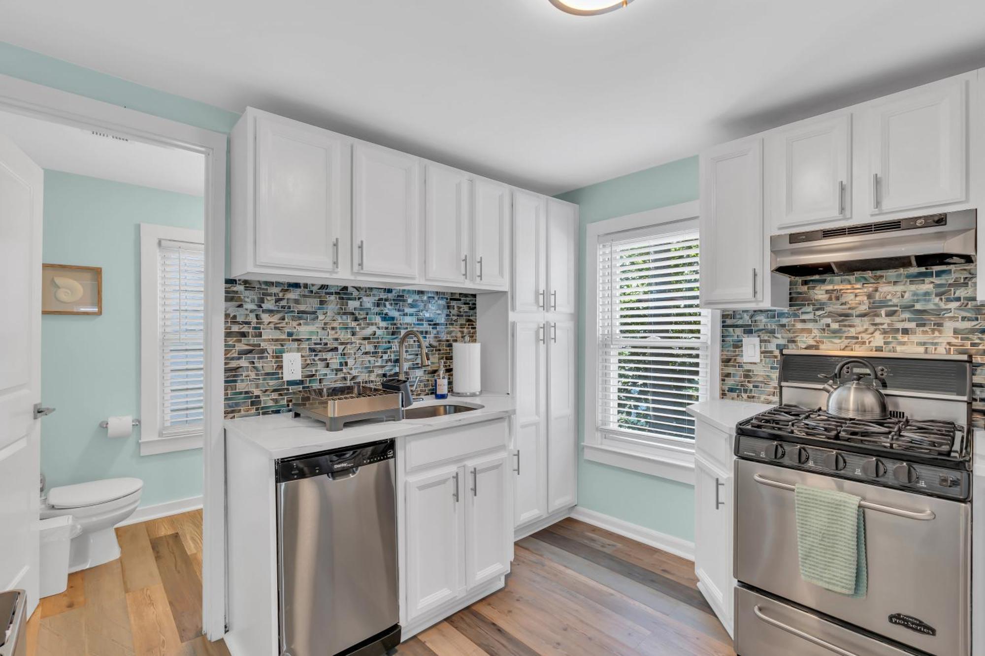 6-Min Walk To Asbury Park & Og Main St - Updated & Cozy Apartment In Historic Ocean Grove - Fire Pit & Patio - Fast Wi-Fi エクステリア 写真